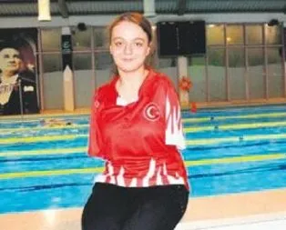 Sümeyye Boyacı altın madalya kazandı