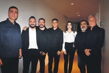 Ahmet Kaya, AKM’de dostlarıyla anıldı