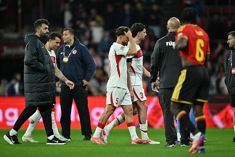 onur-ozkan-1791008505455.jpeg Montella'ya yaylım ateşi! Spor yazarlarından flaş yorumlar-4