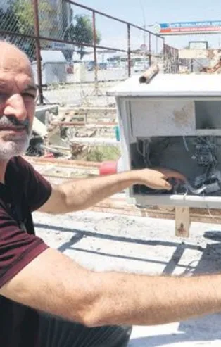 Komedi filmi gibi! Hırsızlık yaparken unuttuğu telefonunu istemeye geldi | Yurttan ve dünyadan haberler...