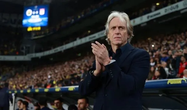 fenerin-hocasi-jorge-jesus-ic-sahadaki-buyuk-maclarda-rakiplerine-kolay-kolay-boyun-egmiyor-1673049515530.jpeg Fener’in hocası Jorge Jesus iç sahadaki büyük maçlarda rakiplerine kolay kolay boyun eğmiyor-4