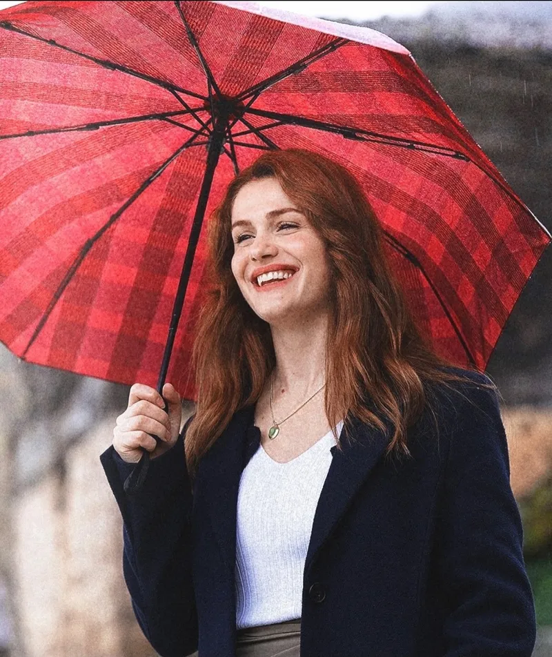 1773566581805.jpg Burcu Cavrar’dan Onur Dilber ile set aşkı iddialarına yanıt: “Sadece iş arkadaşıyız”-4