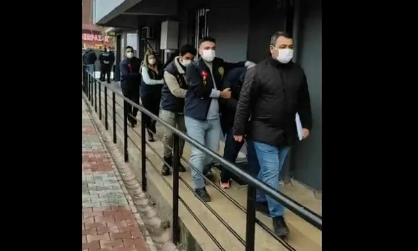 Sosyal medya can aldı! İstanbul'da 3 kardeş ablasının flört ettiği kişiyi bıçakladı-4