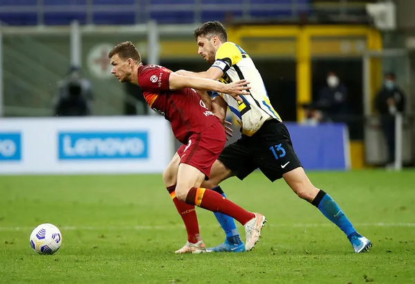 1622626723973.jpg SON DAKİKA! Beşiktaş ve Fenerbahçe'nin gündemindeki Edin Dzeko İstanbul'da-5