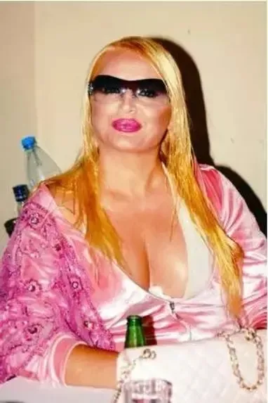 7-ayda-10-kilo-verdiren-banu-alkan-diyeti-yesilcamin-afroditi-2-metotla-69-kiloya-dustu-haftada-150-dakika-1721819784620.jpeg Yeşilçam'ın Afrodit'i 2 metotla 69 kiloya düştü! 7 ayda 10 kilo verdiren Banu Alkan diyeti! 'Haftada 150 dakika...'-2