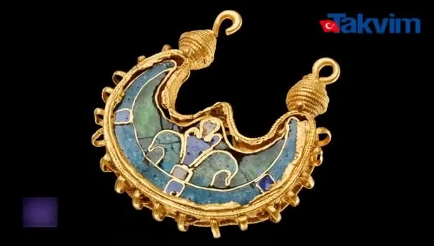 Danimarka’da Vikinglerden kalma hilal şeklinde altın küpe bulundu