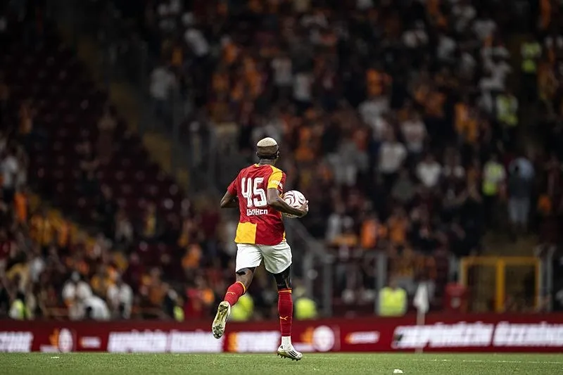 galatasaraydan-osimhen-icin-gelen-tarihi-teklife-ret-1787131378764.jpeg Galatasaray'dan Osimhen için gelen tarihi teklife ret!-5