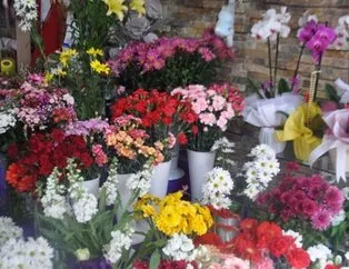Anneler Günü’nde çiçekçiler açık mı? En güzel Anneler Günü mesajları…
