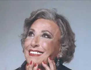 Müzeyyen Senar