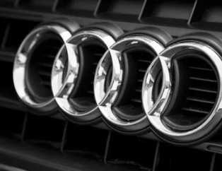 Lüks araç fiyatıyla şaşırttı