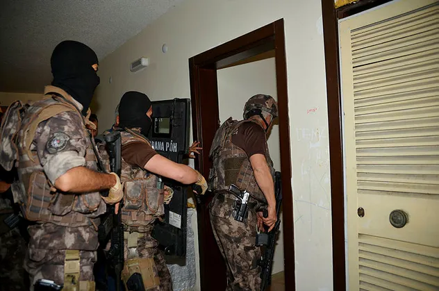 Adana'da terör operasyonu: 24 gözaltı