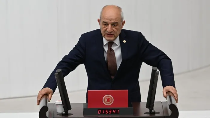 yine-kiralik-vekil-isleri-chpli-ali-fazil-kasap-saadet-partisine-gecti-1702717758904.jpeg Yine kiralık vekil işleri! CHP'li Ali Fazıl Kasap Saadet Partisi'ne geçti-2