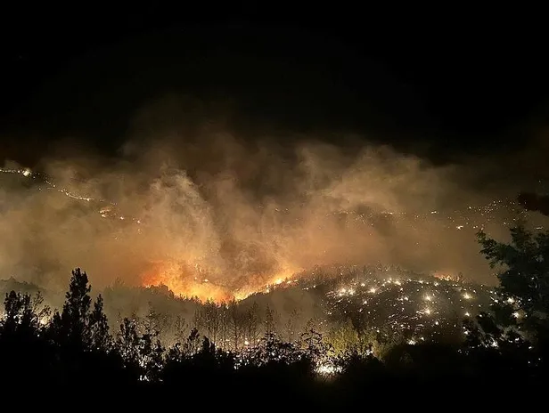 mersinde-orman-yanginlari-silifkede-kontrol-altina-alindi-gulnarda-havadan-ve-karadan-mudahale-suruyor-1689546323811.jpeg Mersin'de orman yangınları! Silifke'de kontrol altına alındı: Gülnar'da havadan ve karadan müdahale sürüyor-5