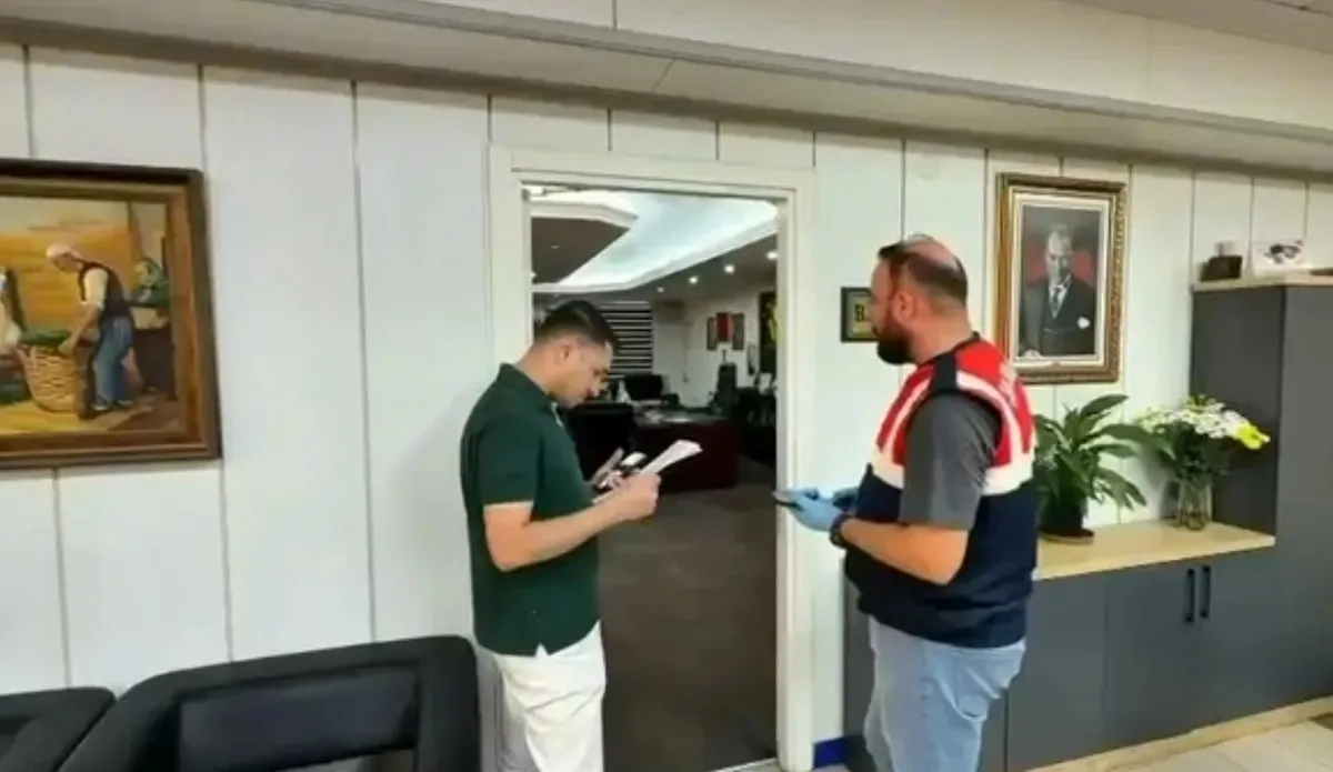 İlkay Çiçek’ten WhatsApp çelişkisi! Özel sohbetten yapay zekaya-6