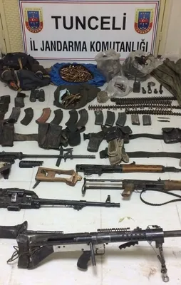 Bomba yüklü araç helikopterle vuruldu!