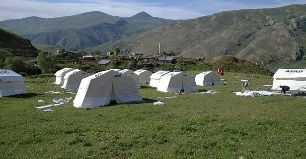 Son dakika: Bingöl’ün köylerinde çadırlar kuruldu, depremzedeler kalmaya başladı