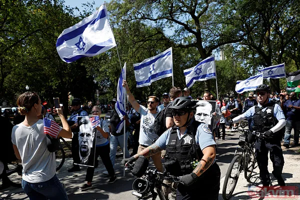 Kamala Harris'in adaylığını ilan edeceği Demokrat Parti Kongresi'nde yüzlerce Filistin destekçisi protesto düzenledi - 20