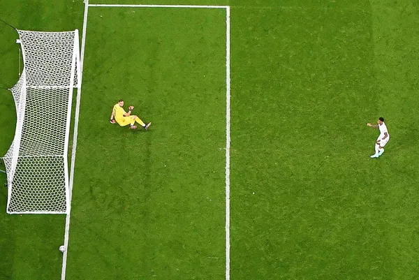 italya-ingiltereyi-penaltilarda-devirerek-avrupa-sampiyonu-oldu-1626041061570.jpg İtalya, İngiltere'yi penaltılarda devirerek Avrupa Şampiyonu oldu-4