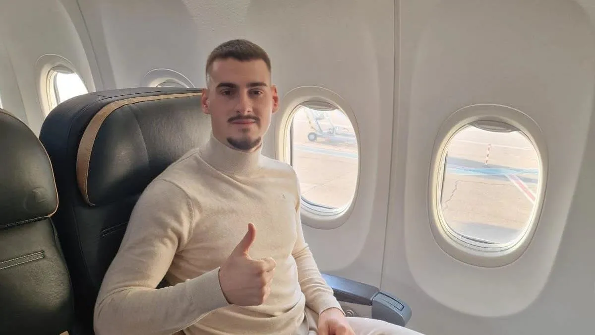 Fenerbahçe Ognjen Mimovic'i resmen açıkladı! Uçaktan ilk kare geldi