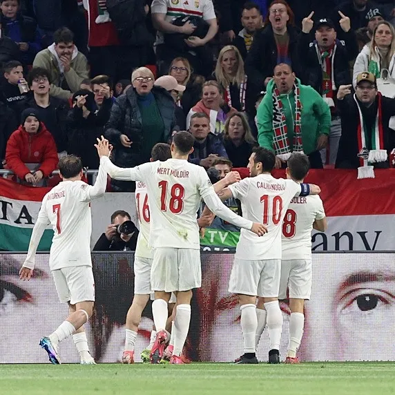 Devler bizi bekliyor