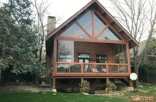 Kıvanç Tatlıtuğ hastaneye kaldırıldı! Koronavirüsten şüphelenilen Kıvanç Tatlıtuğ kaç yaşında? - 2