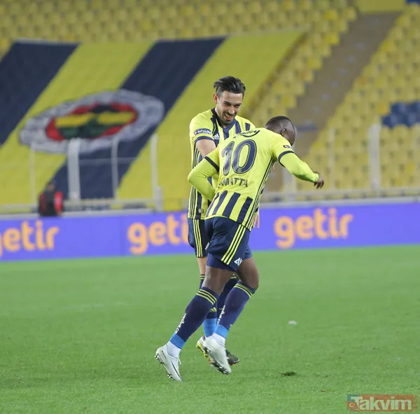 Emre Belözoğlu Fenerbahçe'nin başındaki ilk maçının ardından konuştu: Sonunun güzel olacağına inanıyorum - 32