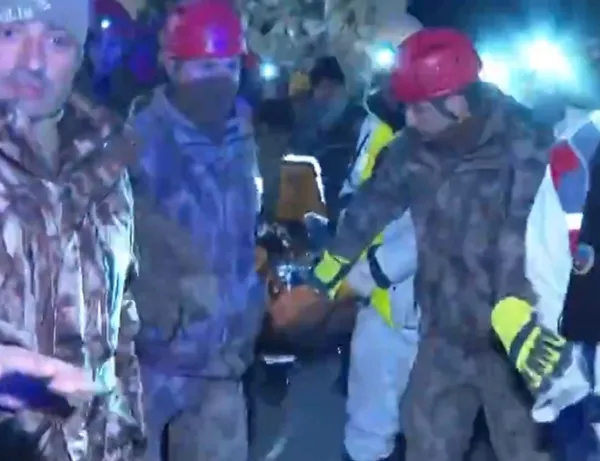 Canlı yayında peş peşe umut haberleri! İnanç, umut ve mucizenin adı 16 yaşındaki Hedil!-18