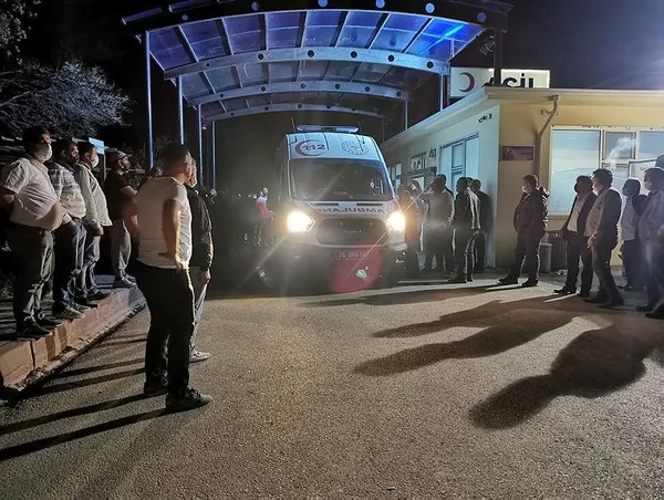 son-dakika-ankarahaymanada-katliam-gibi-kaza-olu-ve-yaralilar-var-1621023360261.jpeg Son dakika: Ankara Haymana'da katliam gibi kaza! Ölü ve yaralılar var...-3