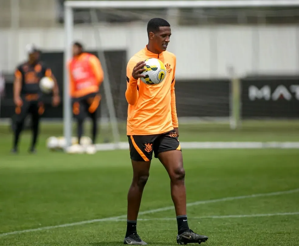 Beşiktaş'tan 3 bomba! Fenerbahçe isteyip alamamıştı - 11