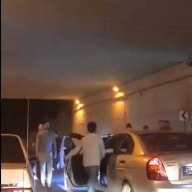 istanbul-pendikte-asker-ugurlama-adi-altinda-magandalik-yapan-supheliler-gozaltina-alindi-1591299505259.jpeg İstanbul Pendik'te 'asker uğurlama' adı altında magandalık yapan şüpheliler gözaltına alındı!-1