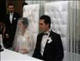 Bülent Arınç'ın oğlu evlendi...