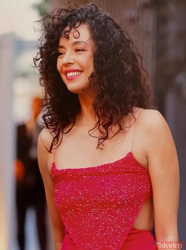 Örgülü saçlarıyla mışıl mışıl uyuyan bu küçük kızı tanıyabildiniz mi? Yıllar sonra katıldığı yarışma hayatını değiştirdi: Şimdi tüm dünya onu tanıyor - 10