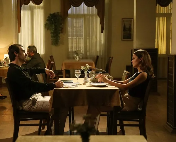 zuleyha-ile-hakan-yakinlasiyor-bir-zamanlar-cukurova-110-bolum-fragmani-yayinlandi-bosanacak-misin-1635022041426.jpg Züleyha ile Hakan yakınlaşıyor! Bir Zamanlar Çukurova 110. bölüm fragmanı yayınlandı: “Boşanacak mısın?”-3