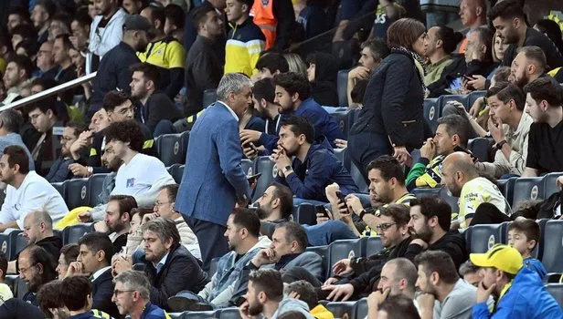 Fenerbahçe tribünlerinde ’istifa’ sesleri! Takvim.com.tr’den Osman Cengiz, Ülker Stadyumu’ndan aktardı