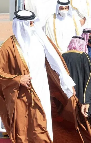 CHP yandaşı Cumhuriyet gazetesinden skandal 'Katar' manşeti