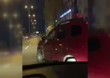 Son dakika: Avcılar'da trafik magandası dehşeti: Küfürler edip otomobili yumrukladı