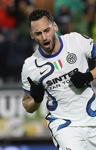 Hakan Çalhanoğlu attı Inter kazandı!