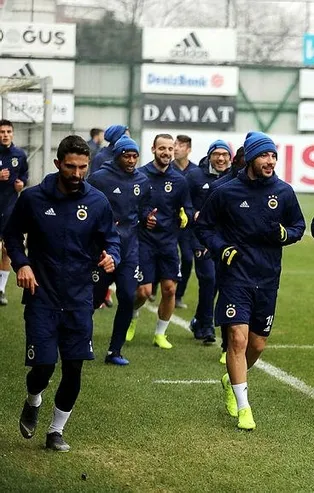 Salonda başladı sahada sürdü