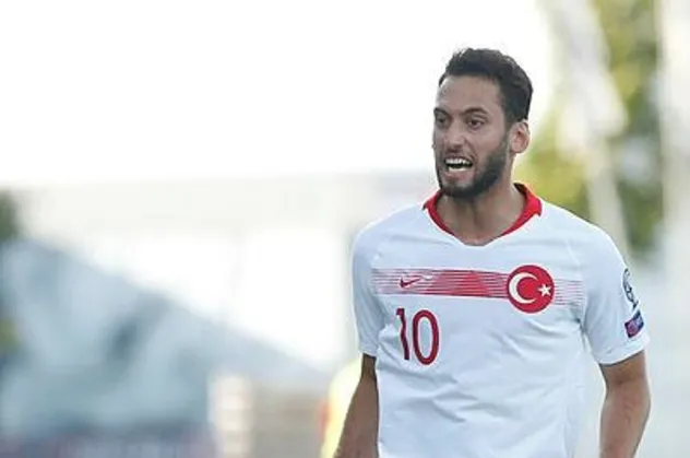 Hakan Çalhanoğlu Beşiktaş'ın radarında