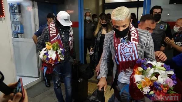 Gervinho ve Bruno Peres Trabzonspor'a geldi! Taraftar meşalelerle karşıladı - 3