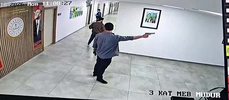 kepez-kaymakamliginda-silah-sesleri-saatler-sonra-ikna-edildi-mobbing-iddiasi-1773668461799.jpeg Kepez Kaymakamlığı'nda silah sesleri: Saatler sonra ikna edildi | Mobbing iddiası-3
