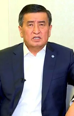 Kırgızistan Cumhurbaşkanı Ceenbekov’dan ülkede yaşanan siyasi kriz sonrası istifa sinyali!