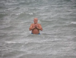 Fırtınaya meydan okudu! Tehlikeli cesaret...