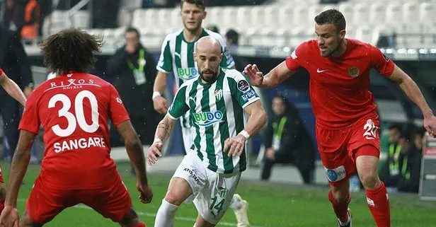 Antalyaspor Bursaspor’u deplasmanda yendi