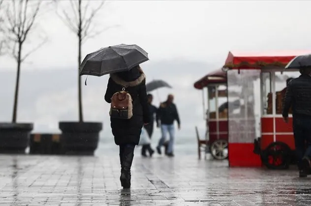 HAVA DURUMU | Meteorolojiden İstanbul için sağanak uyarısı! 24 il için sarı kodlu uyarı verildi