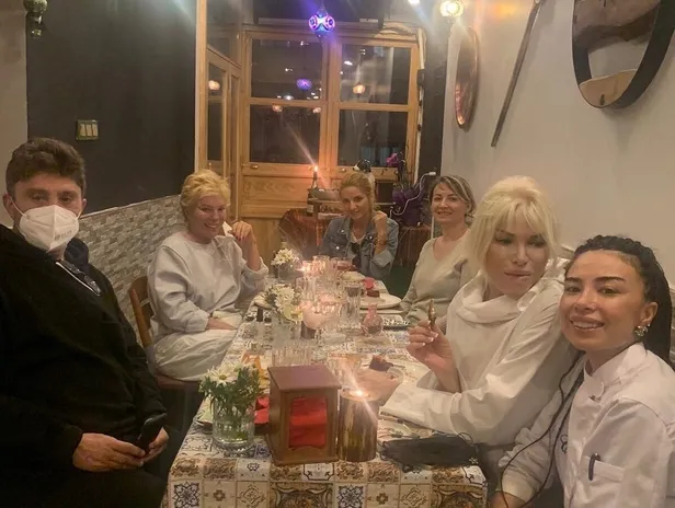 Masterchef Burcu Önal'ı gören anne babalar çocukların gözlerini kapatıyor yapma bunu Burcu! Ajda Pekkan gerçeği şaşırtan Burcu...-10