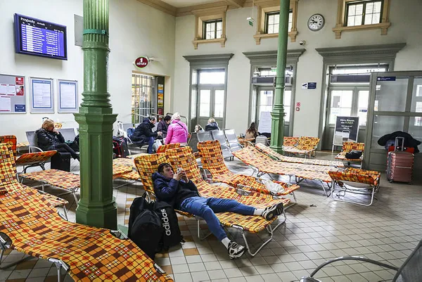 Son dakika: Rusya operasyonundan kaçan 30 bine yakın Ukraynalı Polonya'ya gitti-2