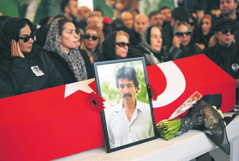 Kavga tabutta başladı