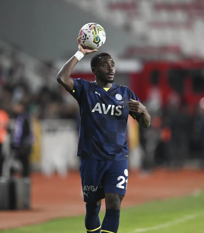 Jose Mourinho'dan sürpriz 11 kararı! Göztepe Fenerbahçe maçında o isim yedek - 13