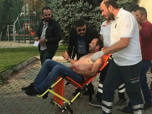 Bıçakladığı arkadaşını sağlık ocağına götürüp serumunu taşıdı-4